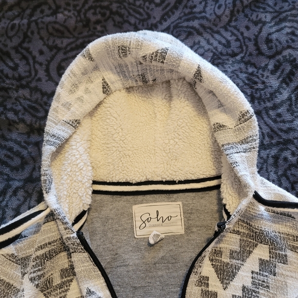 Soho Threads ZipUp Sweater - Picture 4 of 6